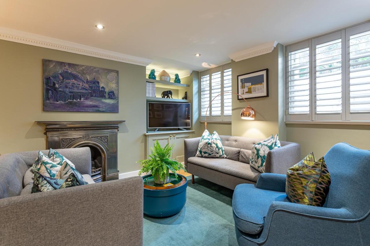 Beaches Brighton - Luxury Seafront Accommodation Екстер'єр фото
