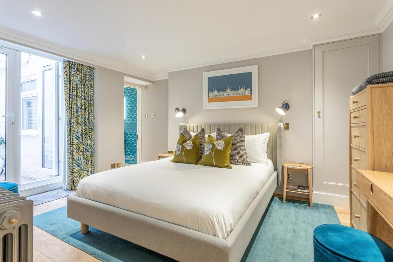 Beaches Brighton - Luxury Seafront Accommodation Екстер'єр фото