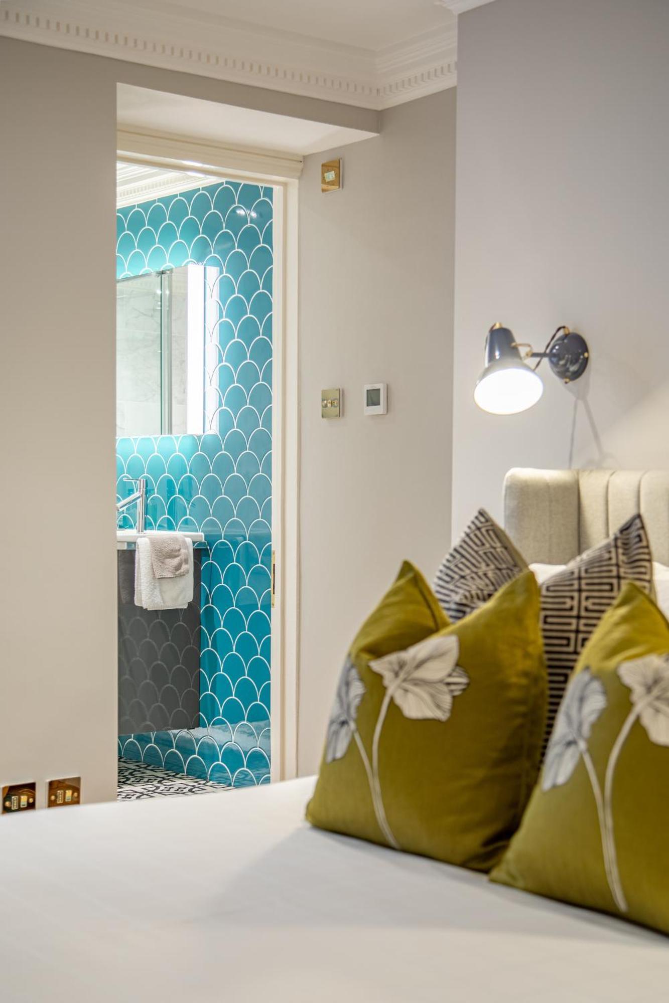 Beaches Brighton - Luxury Seafront Accommodation Екстер'єр фото